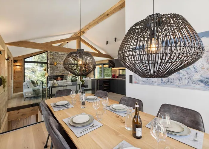 샬레 Le Reve Cinema Jacuzzi *