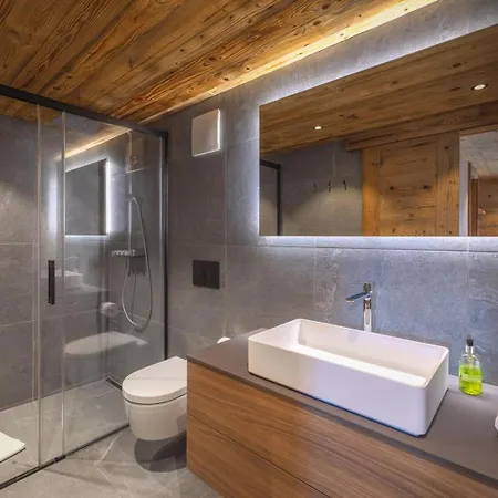 Domek alpejski Le Reve Cinema Jacuzzi